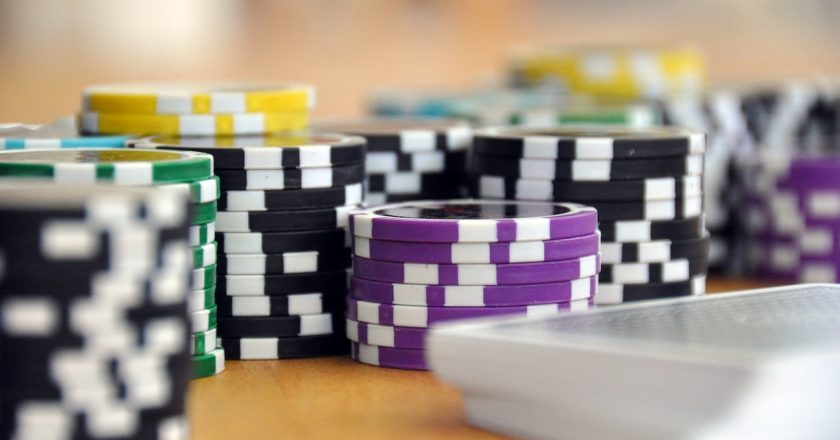 Beginner’s tips on Playing Online Poker